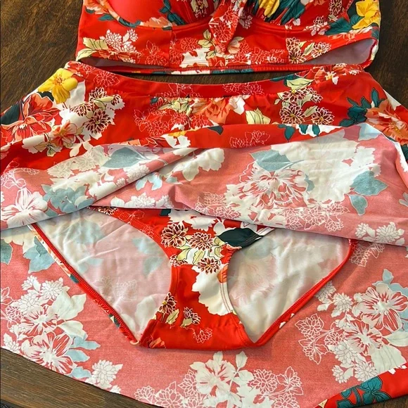 Torrid Red Floral PushUp Bikini Set - Picture 2 of 6